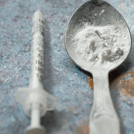 How Hydrocodone Use can Lead to Heroin Addiction